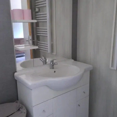 Maison De - Proche Le Pal - *